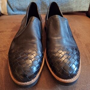 Van Eli Women's Black Leather Slip-on With Brown Trim Size 7.5
